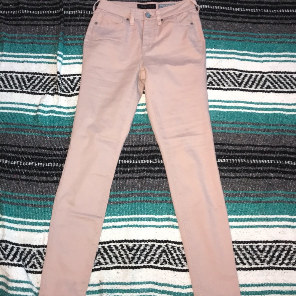 Light pink Aeropostale skinny jeans